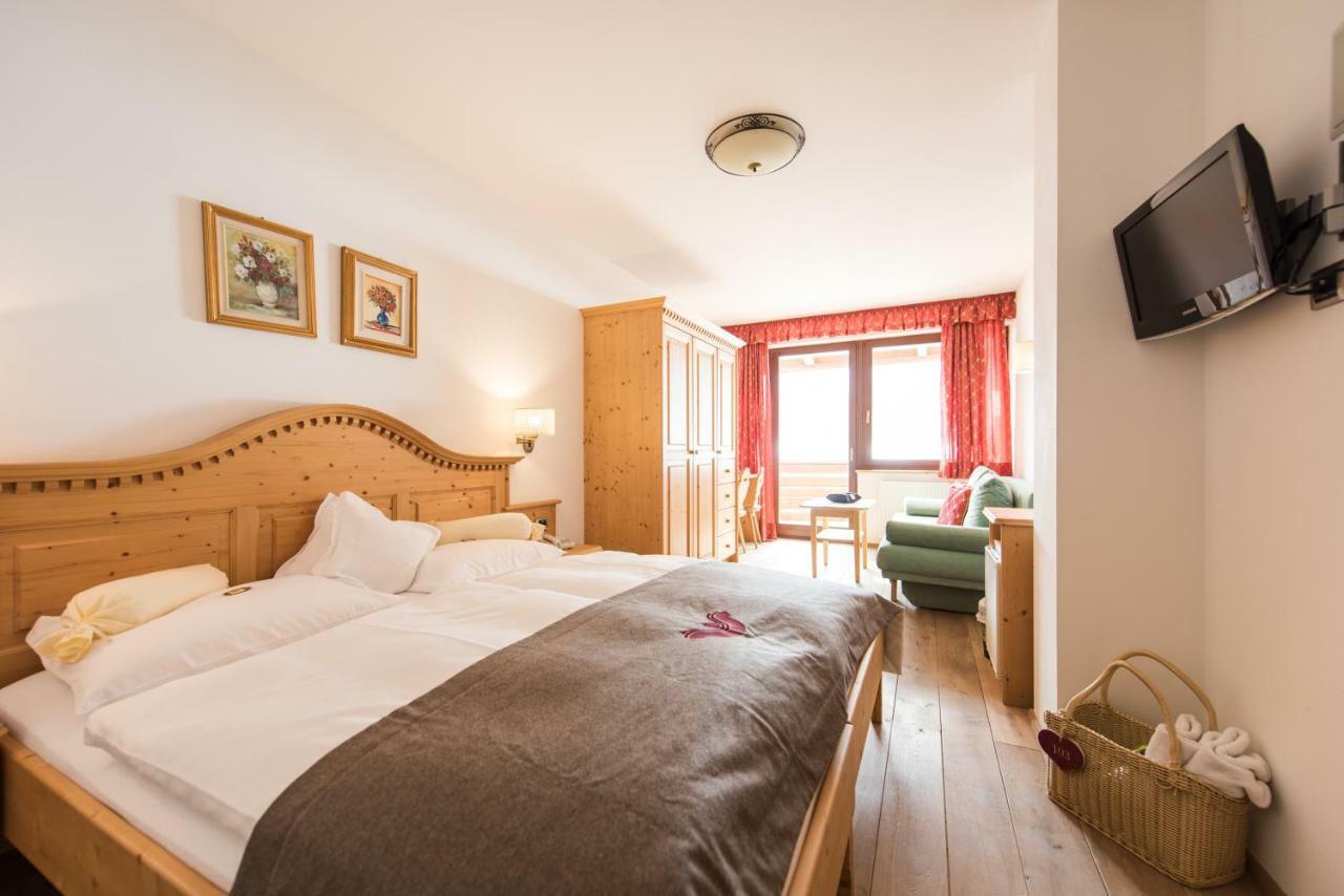 Alpenwellnesshotel St. Veit Sexten Cameră foto